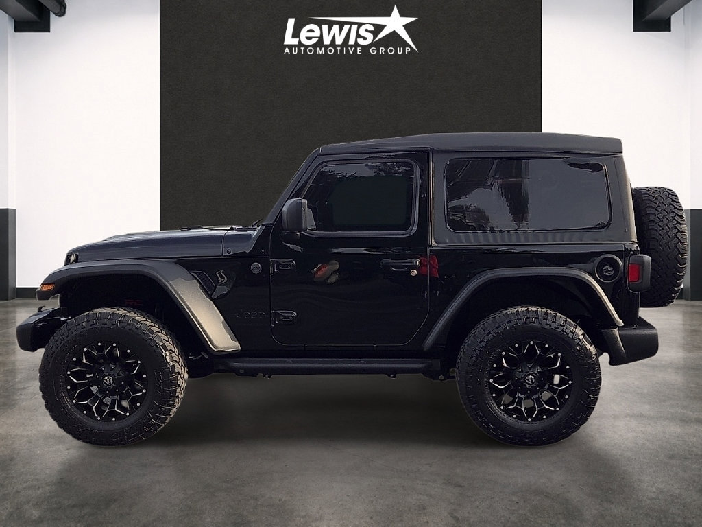 Used 2025 Jeep Wrangler Sport AWD/4WD image 2