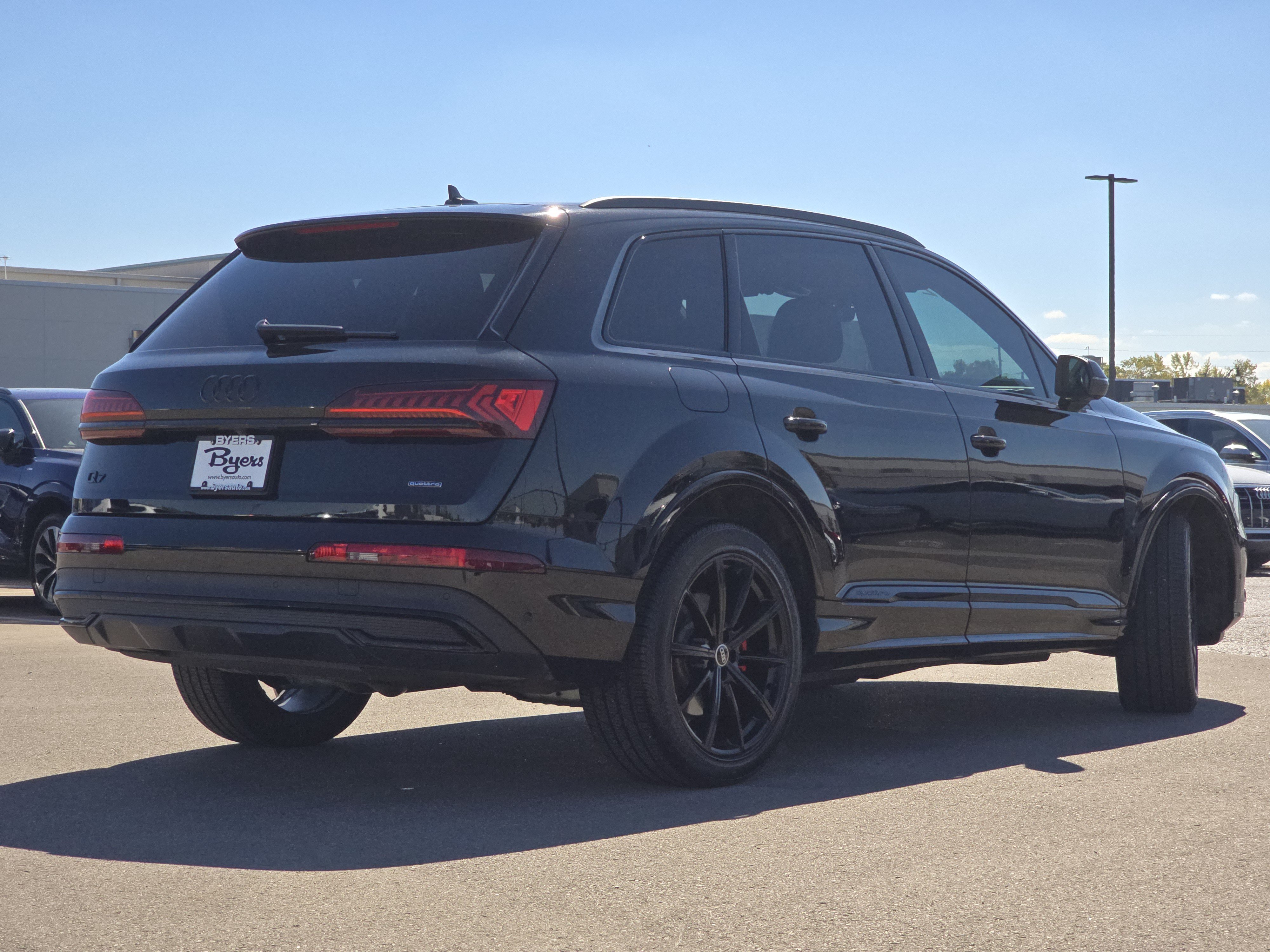 Used 2022 Audi Q7 3.0T Premium Plus w/ Premium Plus Package AWD/4WD image 7