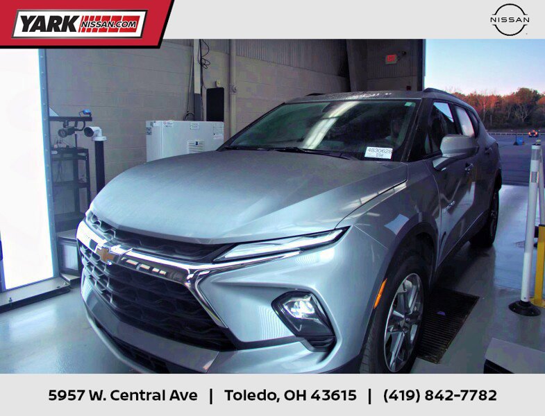 Used 2025 Chevrolet Blazer LT w/ Convenience Package FWD image 1