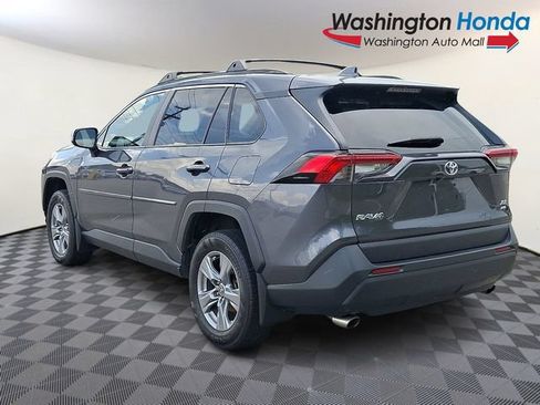 Used 2022 Toyota RAV4 XLE w/ Convenience Package AWD/4WD image 4