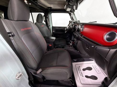 Used 2023 Jeep Wrangler Unlimited Rubicon w/ Cold Weather Group image 28