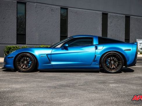 Used 2009 Chevrolet Corvette Z06 w/ Preferred Equipment Group image 56