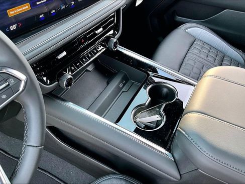 New 2026 Chevrolet Tahoe LS w/ LPO, Dark Essentials Package AWD/4WD image 8