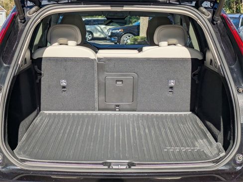 Certified 2024 Volvo XC60 B5 Plus image 11