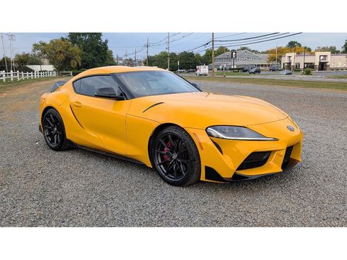 Used 2023 Toyota Supra Premium image 3