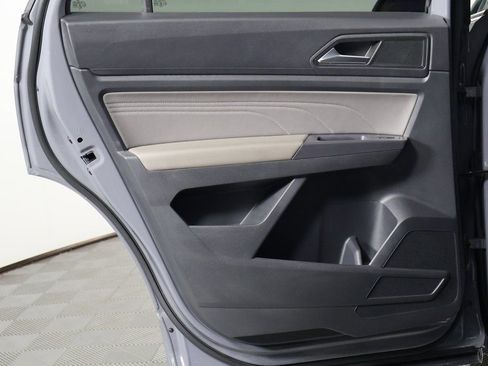 Used 2021 Volkswagen Atlas Cross Sport SE w/ V6 Towing Package image 13