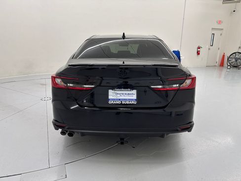 Used 2025 Toyota Camry SE w/ Convenience Package AWD/4WD image 4