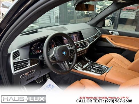 Used 2021 BMW X7 xDrive40i w/ M Sport Package AWD/4WD image 12