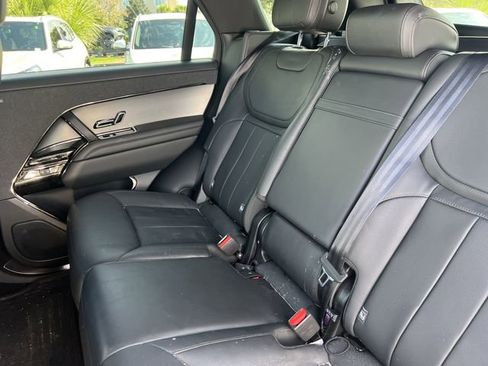 Used 2024 Land Rover Range Rover Sport SE image 15