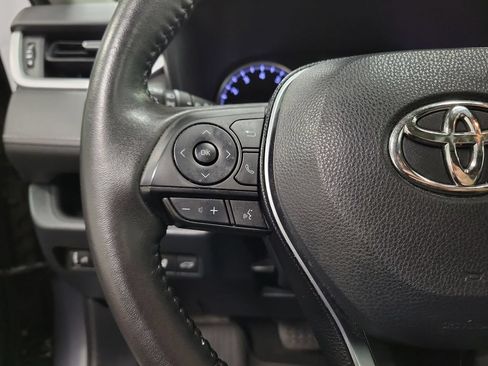 Used 2020 Toyota RAV4 XLE Premium AWD/4WD image 25