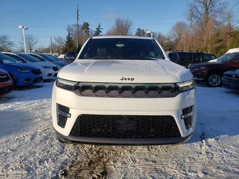 New 2026 Jeep Grand Wagoneer Limited image 2