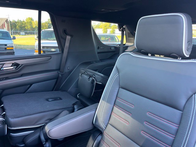 Used 2025 GMC Yukon AT4 Ultimate w/ LPO, Floor Liner Package AWD/4WD image 13