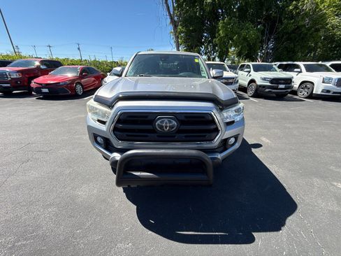 Used 2019 Toyota Tacoma SR5 RWD image 4