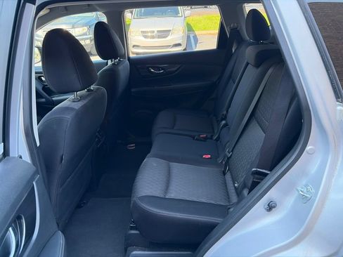 Used 2017 Nissan Rogue S w/ S Appearance Package AWD/4WD image 23