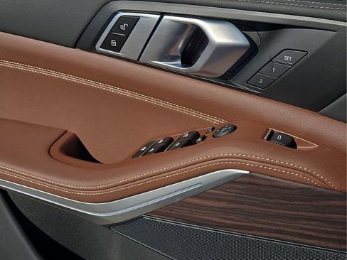 Used 2024 BMW X5 sDrive40i w/ Parking Assistance Package image 21