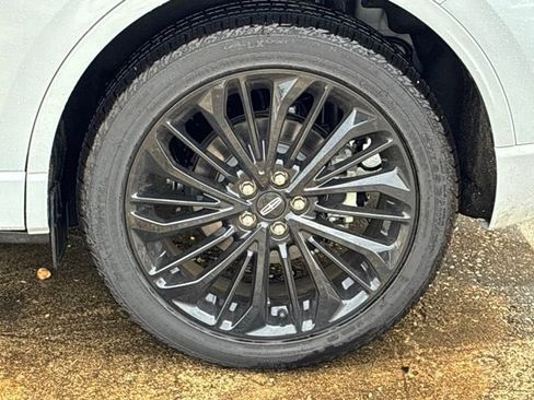 Certified 2025 Lincoln Corsair Grand Touring w/ Jet Appearance Package AWD/4WD image 12