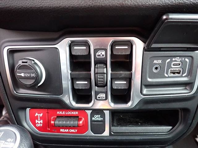 Used 2024 Jeep Wrangler Unlimited AWD/4WD image 12