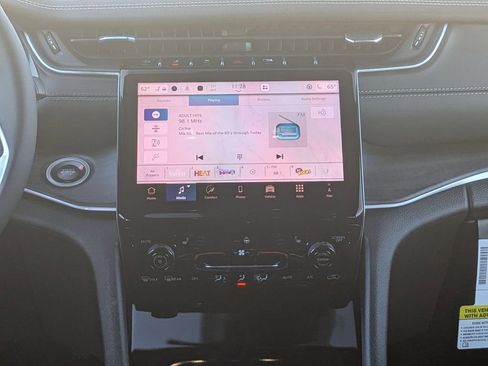 New 2025 Jeep Grand Cherokee Limited w/ Trailer Tow Package image 28