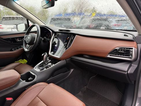 Used 2022 Subaru Outback Touring AWD/4WD image 39