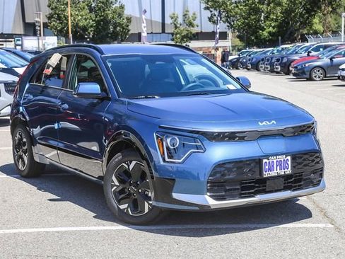 New 2026 Kia Niro Wind FWD image 2