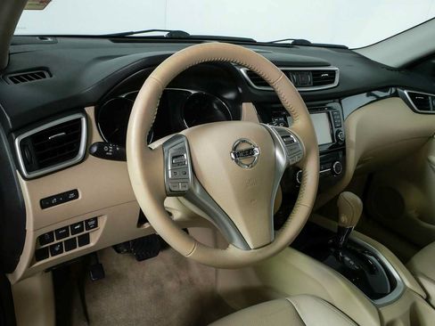 Used 2014 Nissan Rogue SL w/ SL Premium Package FWD image 4