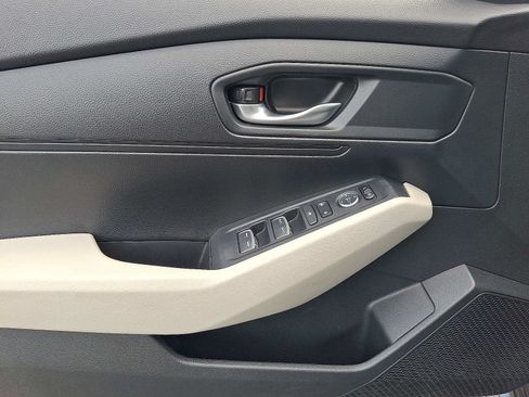 Used 2023 Honda Accord LX image 13