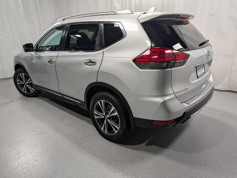Used 2017 Nissan Rogue SL w/ SL Premium Package AWD/4WD image 6