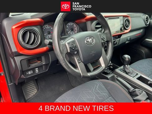 Used 2016 Toyota Tacoma TRD Off-Road AWD/4WD image 12