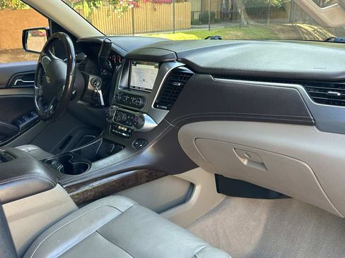 Used 2019 Chevrolet Suburban LT AWD/4WD image 22