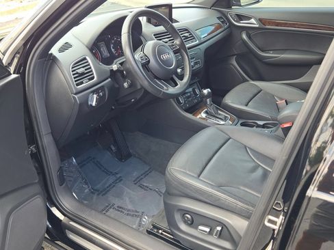 Used 2018 Audi Q3 2.0T Premium Plus w/ Premium Plus Package AWD/4WD image 24