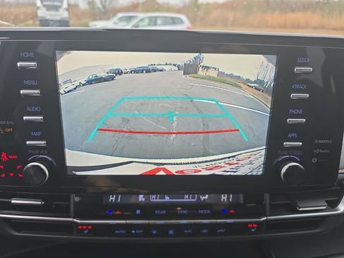 Used 2023 Toyota Sienna XSE image 24