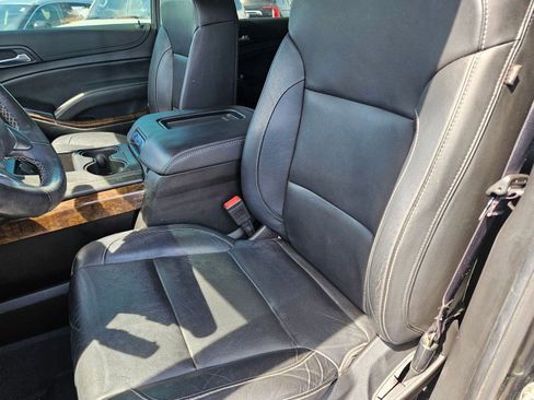 Used 2020 Chevrolet Tahoe LT w/ Z71 Midnight Edition AWD/4WD image 22