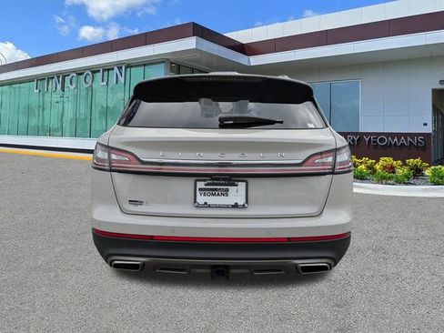 Certified 2022 Lincoln Nautilus Reserve w/ Class II Trailer Tow Package FWD image 5