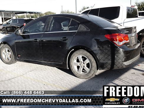 Used 2014 Chevrolet Cruze LT w/ RS Package image 6