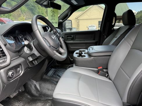 New 2026 RAM 4500 Tradesman w/ Chrome Appearance Group AWD/4WD image 8