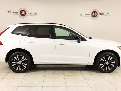 Used 2024 Volvo XC60 T8 Core image 2