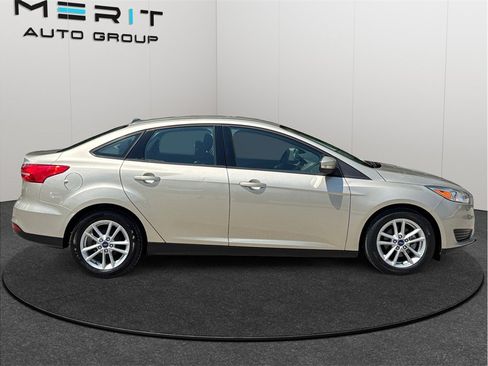 Used 2017 Ford Focus SE FWD image 10