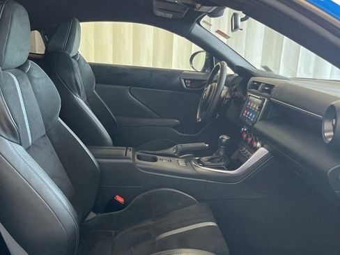 Used 2023 Toyota GR86 Premium w/ ALL Weather Mat Package (TMS) image 17