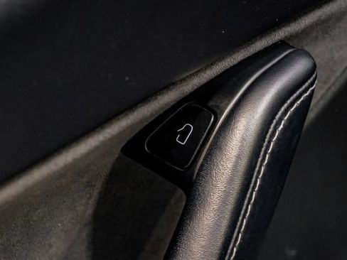 Used 2021 Tesla Model Y 2WD image 54