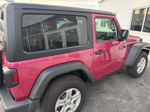 Used 2022 Jeep Wrangler Sport AWD/4WD image 11