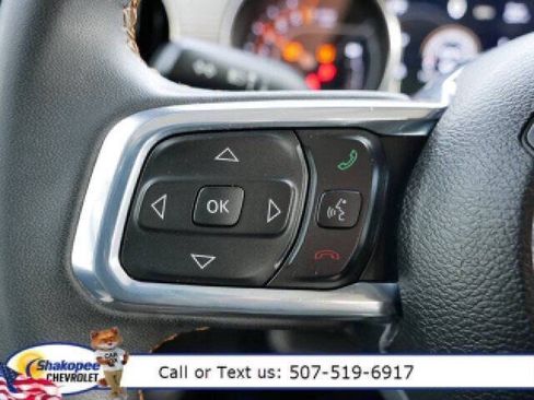 Used 2023 Jeep Gladiator Overland image 16