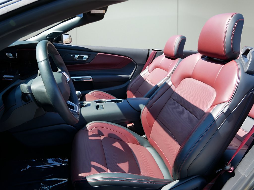 Used 2025 Ford Mustang GT Premium RWD image 10