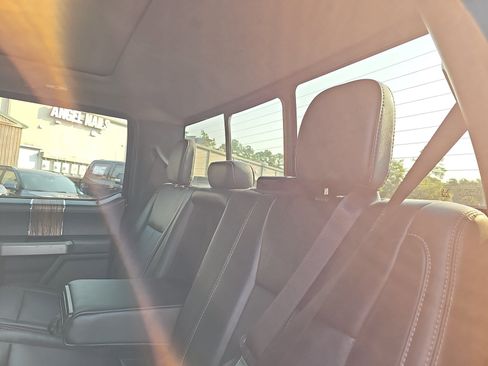 Used 2020 Ford F150 Lariat w/ Equipment Group 502A Luxury AWD/4WD image 13
