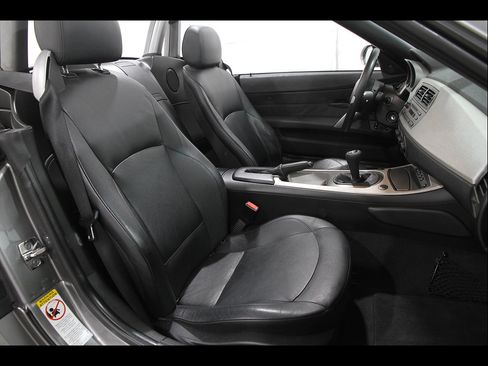 Used 2003 BMW Z4 3.0i RWD image 17
