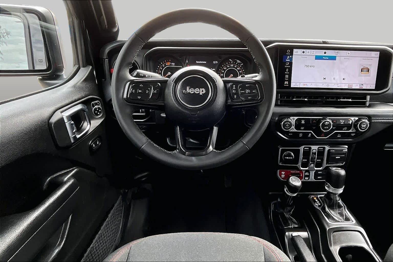 Used 2026 Jeep Wrangler Unlimited Rubicon AWD/4WD image 6