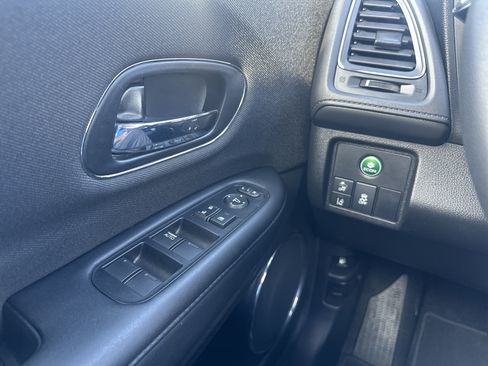 Used 2020 Honda HR-V EX image 28
