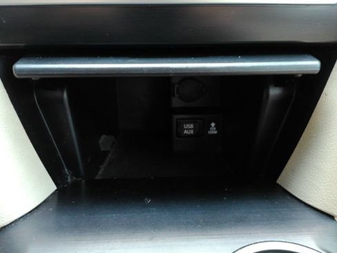 Used 2012 Toyota Camry LE FWD image 46