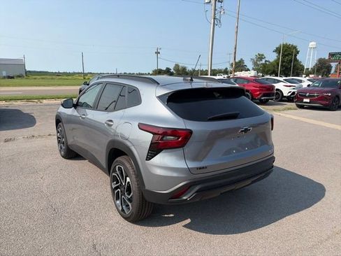 New 2026 Chevrolet Trax RS w/ Driver Confidence Package FWD image 4