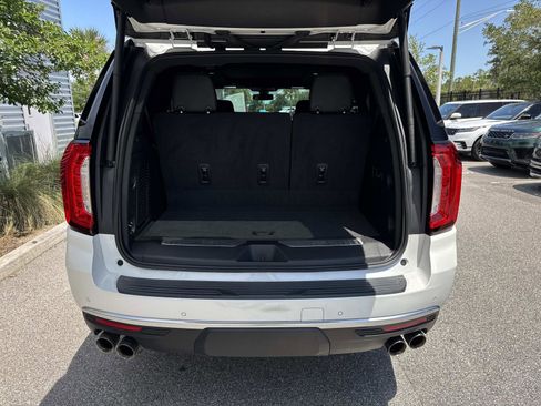 Used 2022 GMC Yukon Denali AWD/4WD image 11