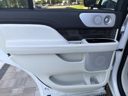 Certified 2024 Lincoln Navigator Black Label AWD/4WD image 16